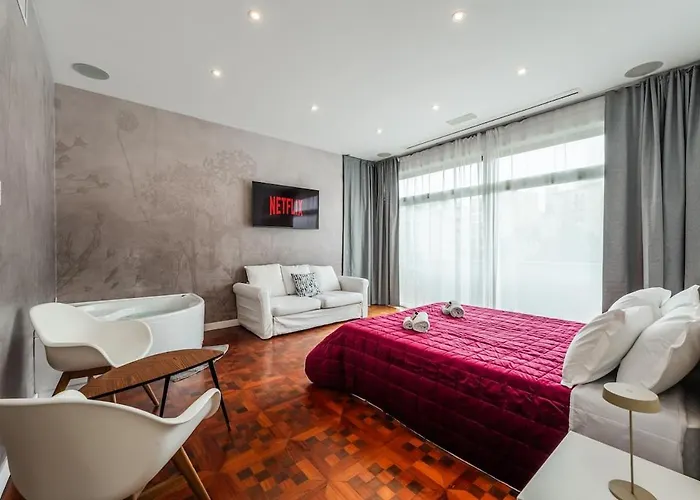 Centre - Spacious - Jacuzzi - Ac - Wifi Apartamento